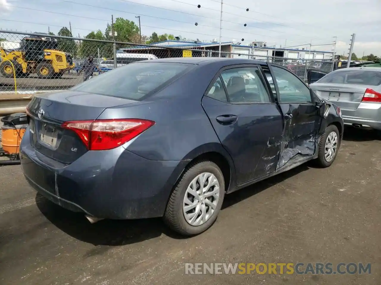 4 Photograph of a damaged car 2T1BURHE8KC233411 TOYOTA COROLLA 2019