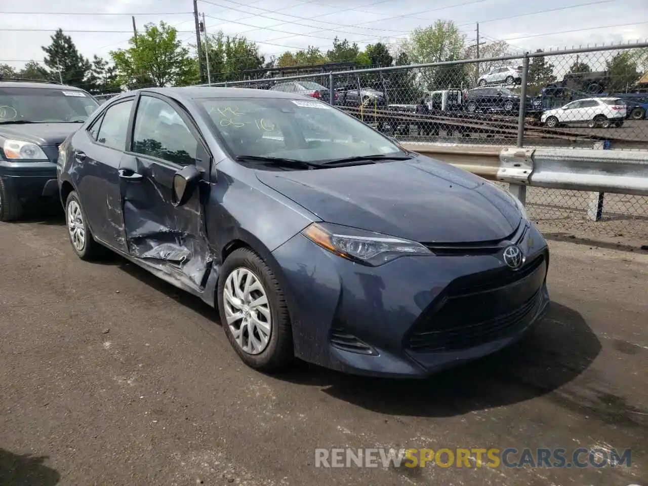 9 Photograph of a damaged car 2T1BURHE8KC233411 TOYOTA COROLLA 2019