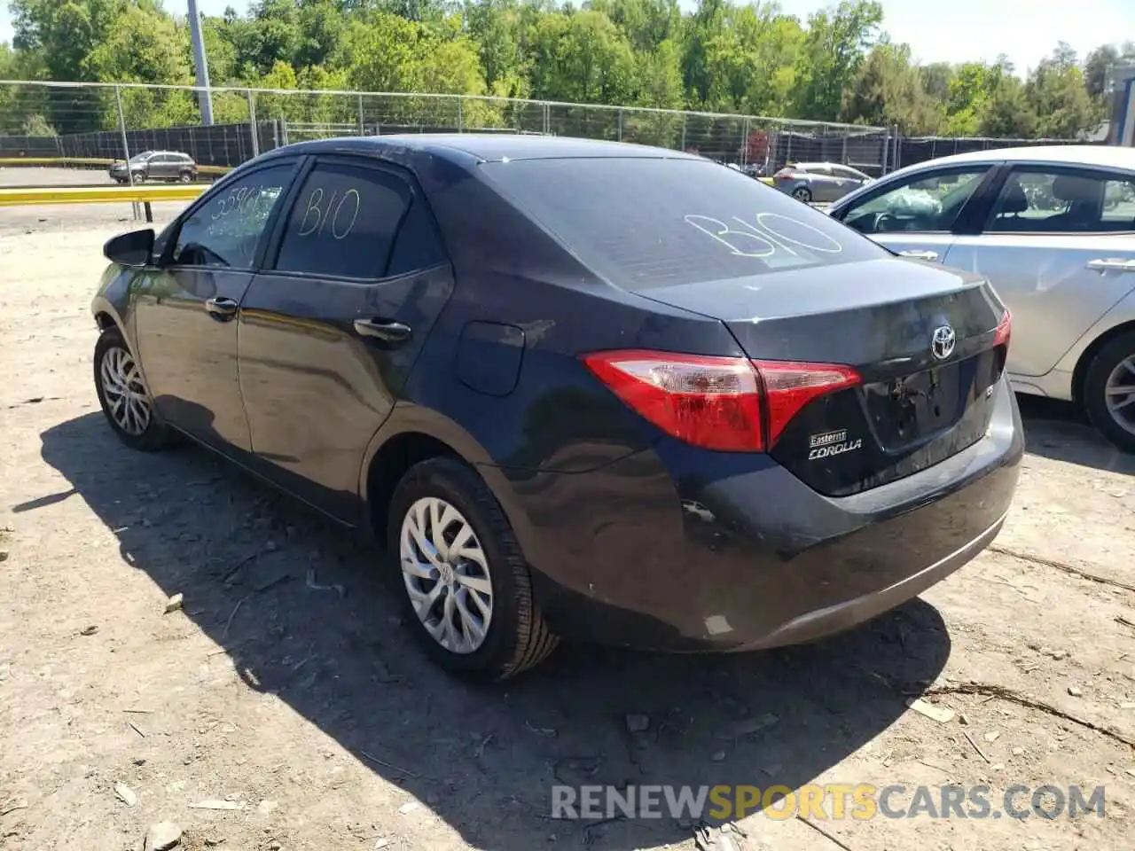 3 Photograph of a damaged car 2T1BURHE8KC233540 TOYOTA COROLLA 2019