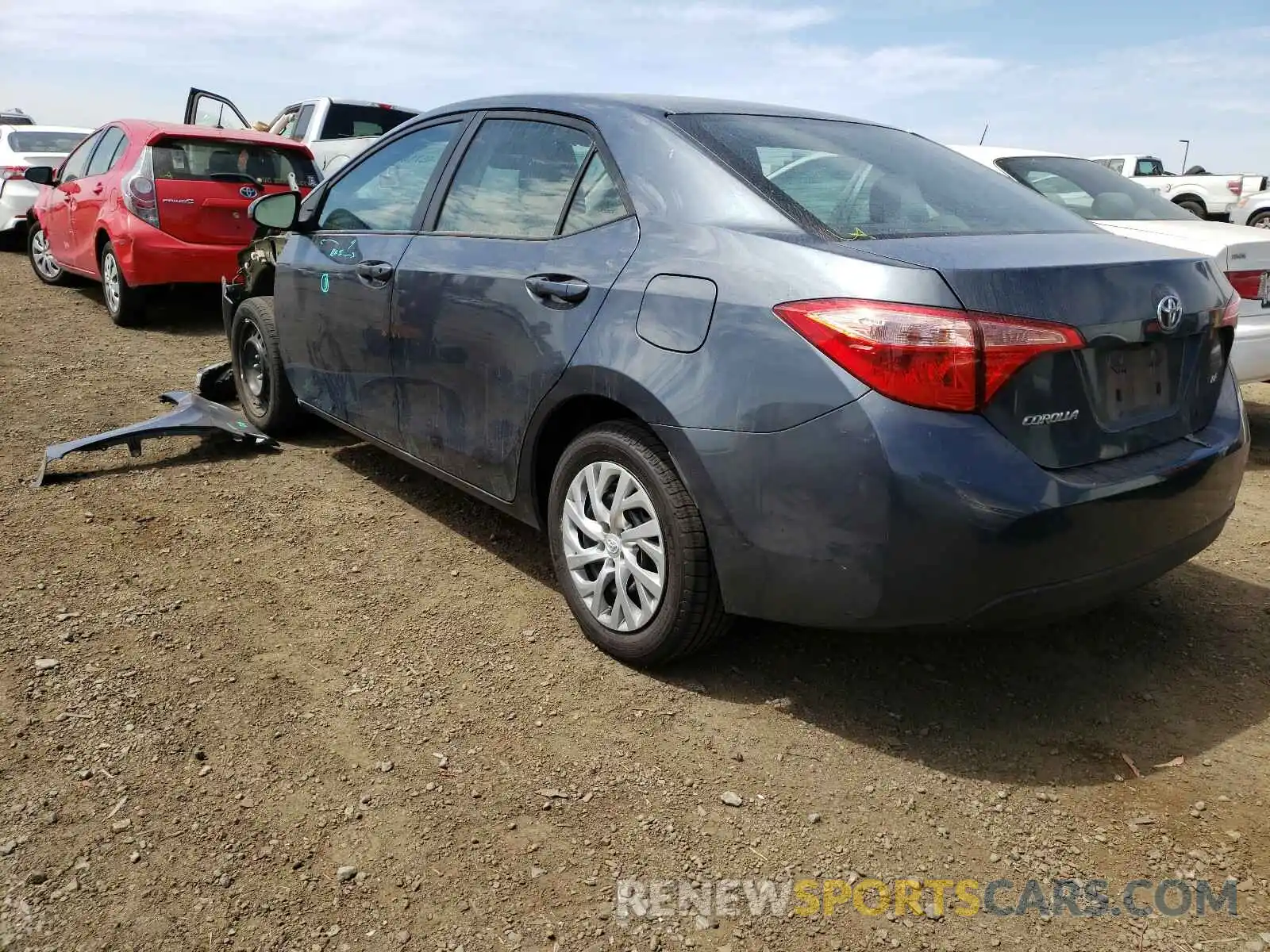 3 Photograph of a damaged car 2T1BURHE8KC233893 TOYOTA COROLLA 2019