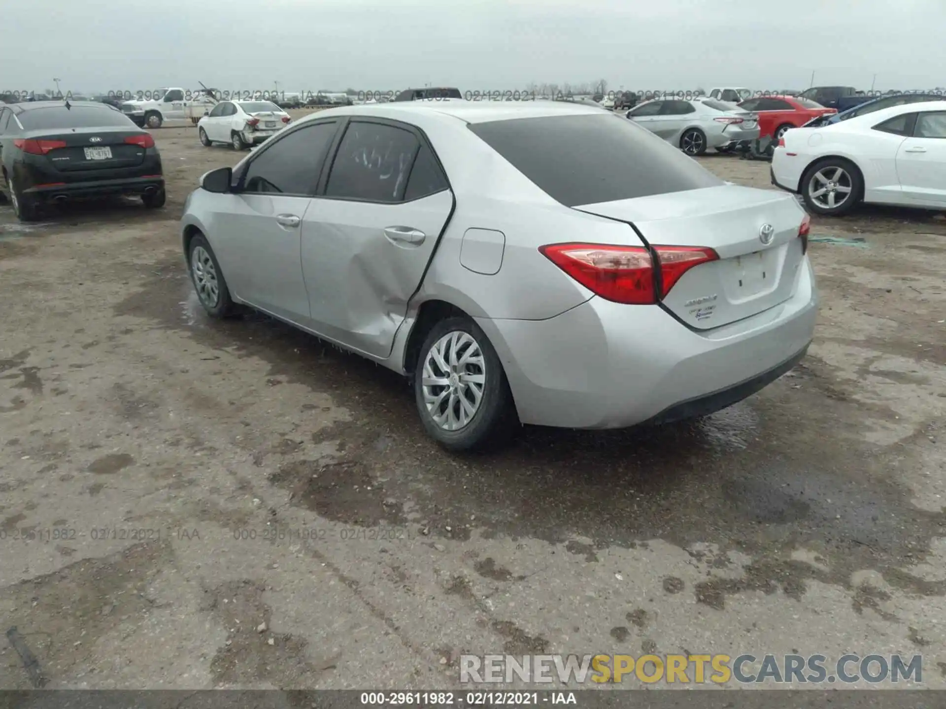 3 Photograph of a damaged car 2T1BURHE8KC234591 TOYOTA COROLLA 2019