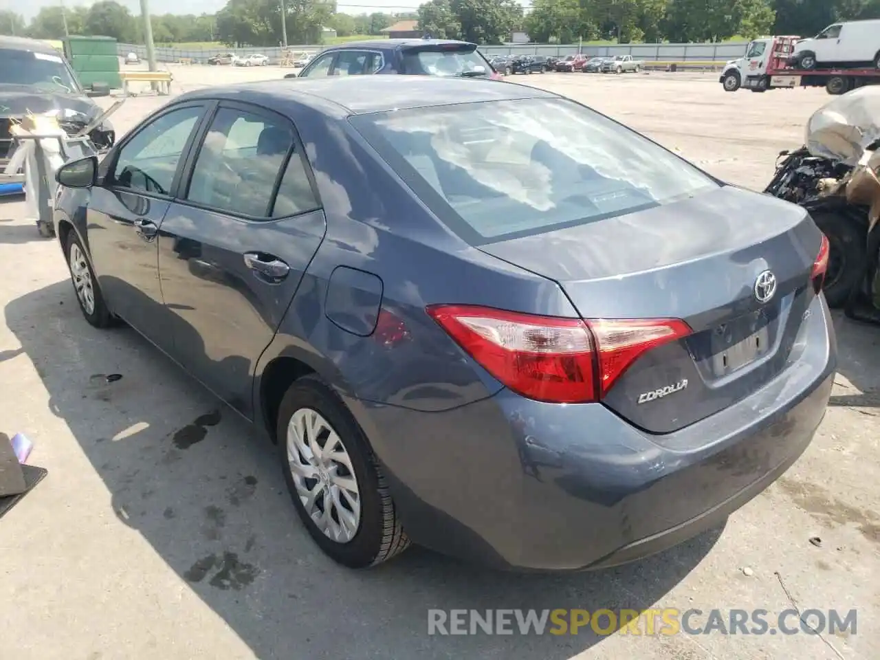 3 Photograph of a damaged car 2T1BURHE8KC234848 TOYOTA COROLLA 2019