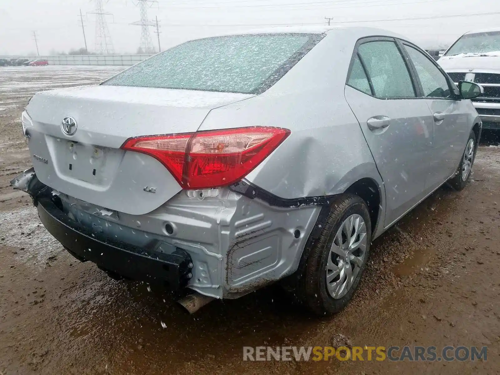 4 Photograph of a damaged car 2T1BURHE8KC235045 TOYOTA COROLLA 2019