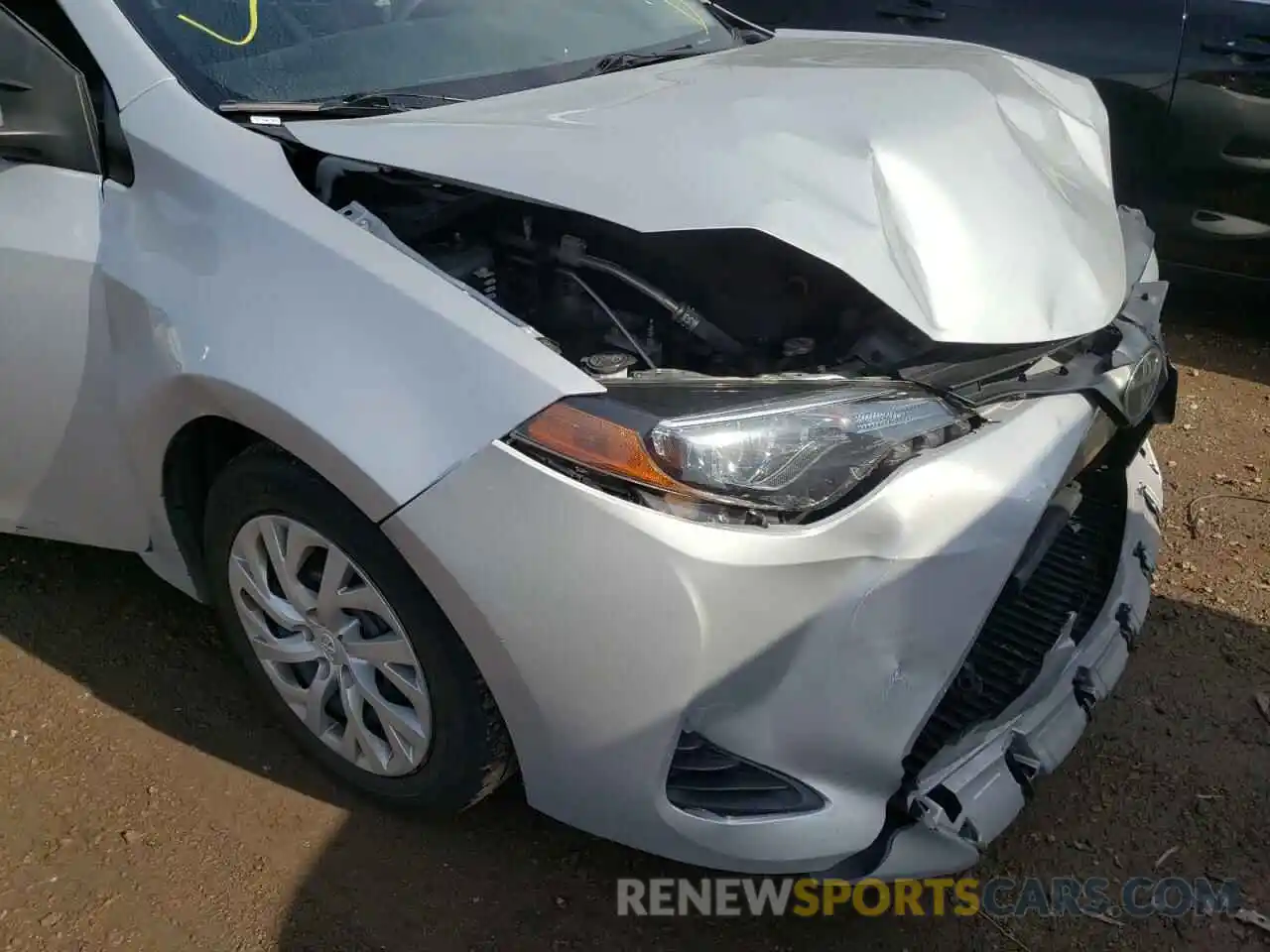 9 Photograph of a damaged car 2T1BURHE8KC236387 TOYOTA COROLLA 2019