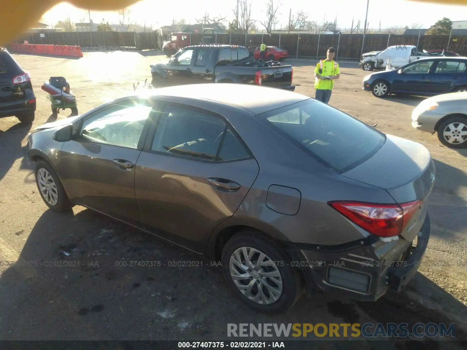 3 Photograph of a damaged car 2T1BURHE8KC236549 TOYOTA COROLLA 2019