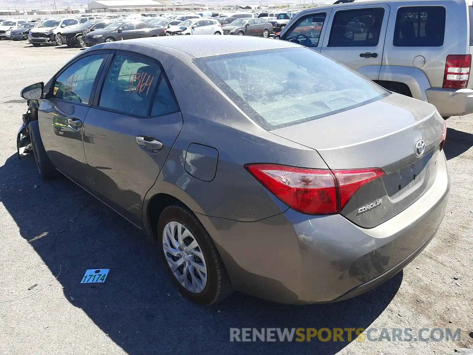 3 Photograph of a damaged car 2T1BURHE8KC237359 TOYOTA COROLLA 2019