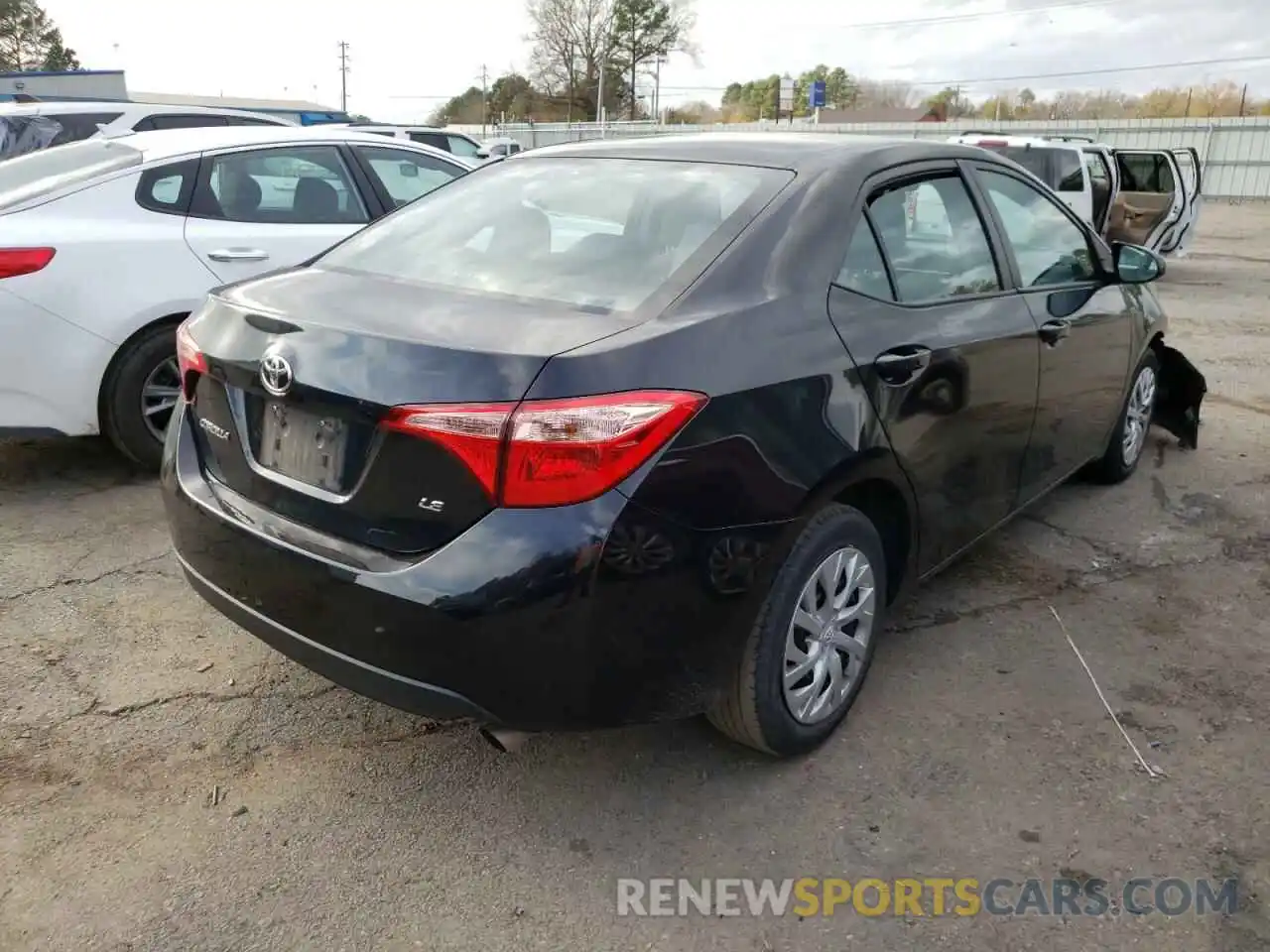 4 Photograph of a damaged car 2T1BURHE8KC237474 TOYOTA COROLLA 2019