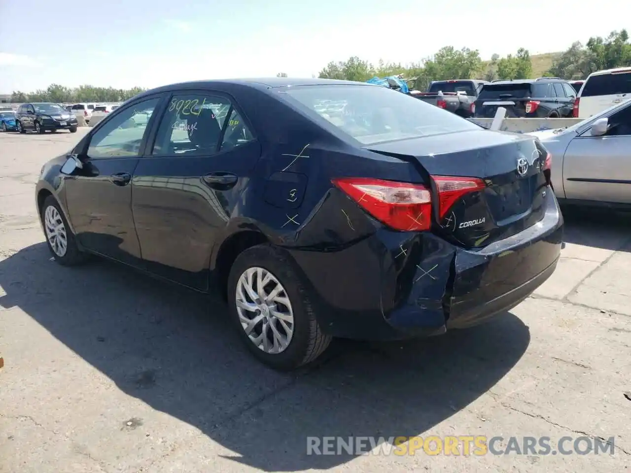 3 Photograph of a damaged car 2T1BURHE8KC237605 TOYOTA COROLLA 2019