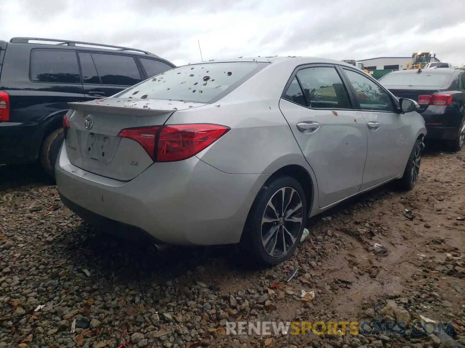 4 Photograph of a damaged car 2T1BURHE8KC237720 TOYOTA COROLLA 2019