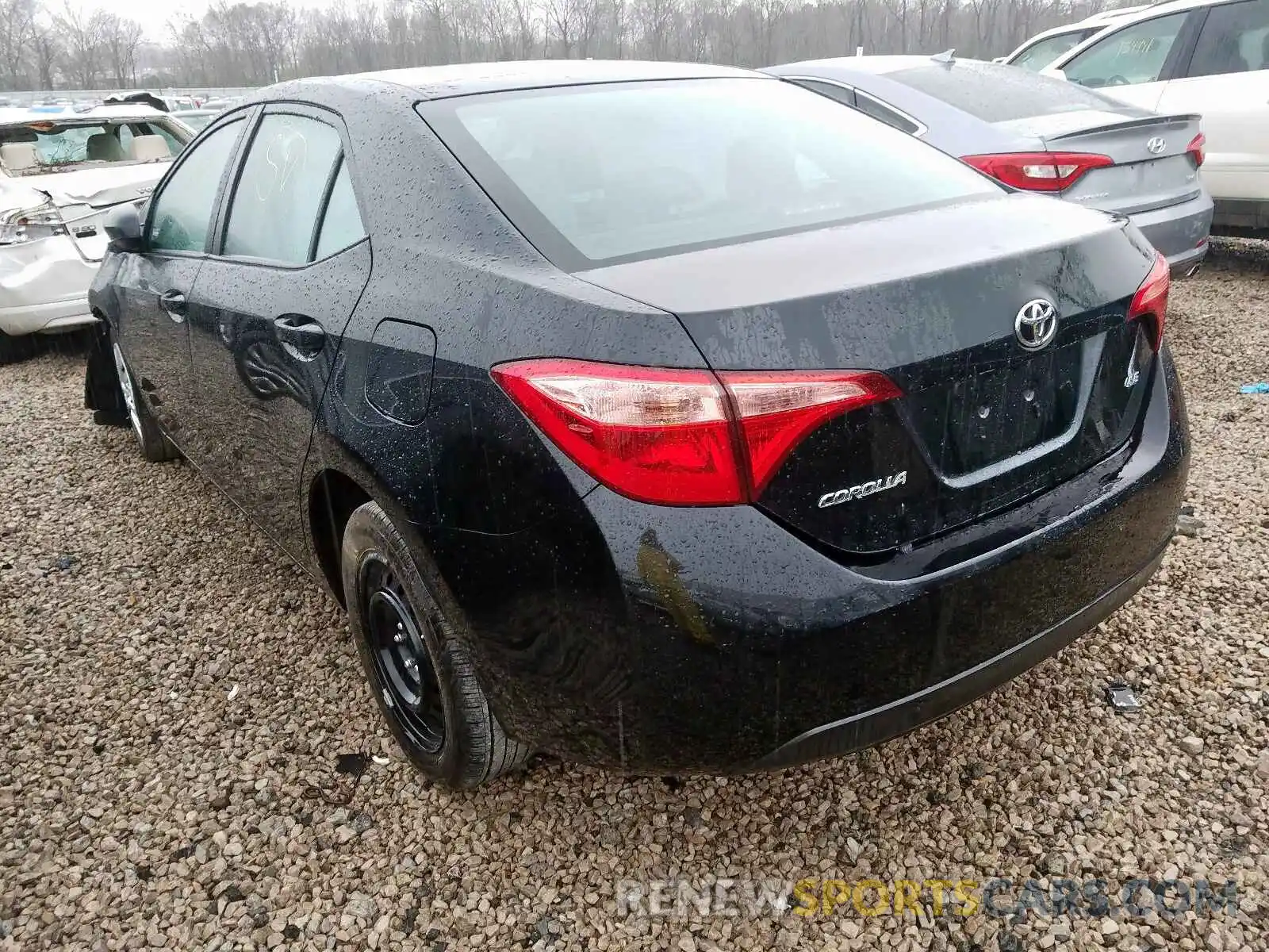 3 Photograph of a damaged car 2T1BURHE8KC237958 TOYOTA COROLLA 2019