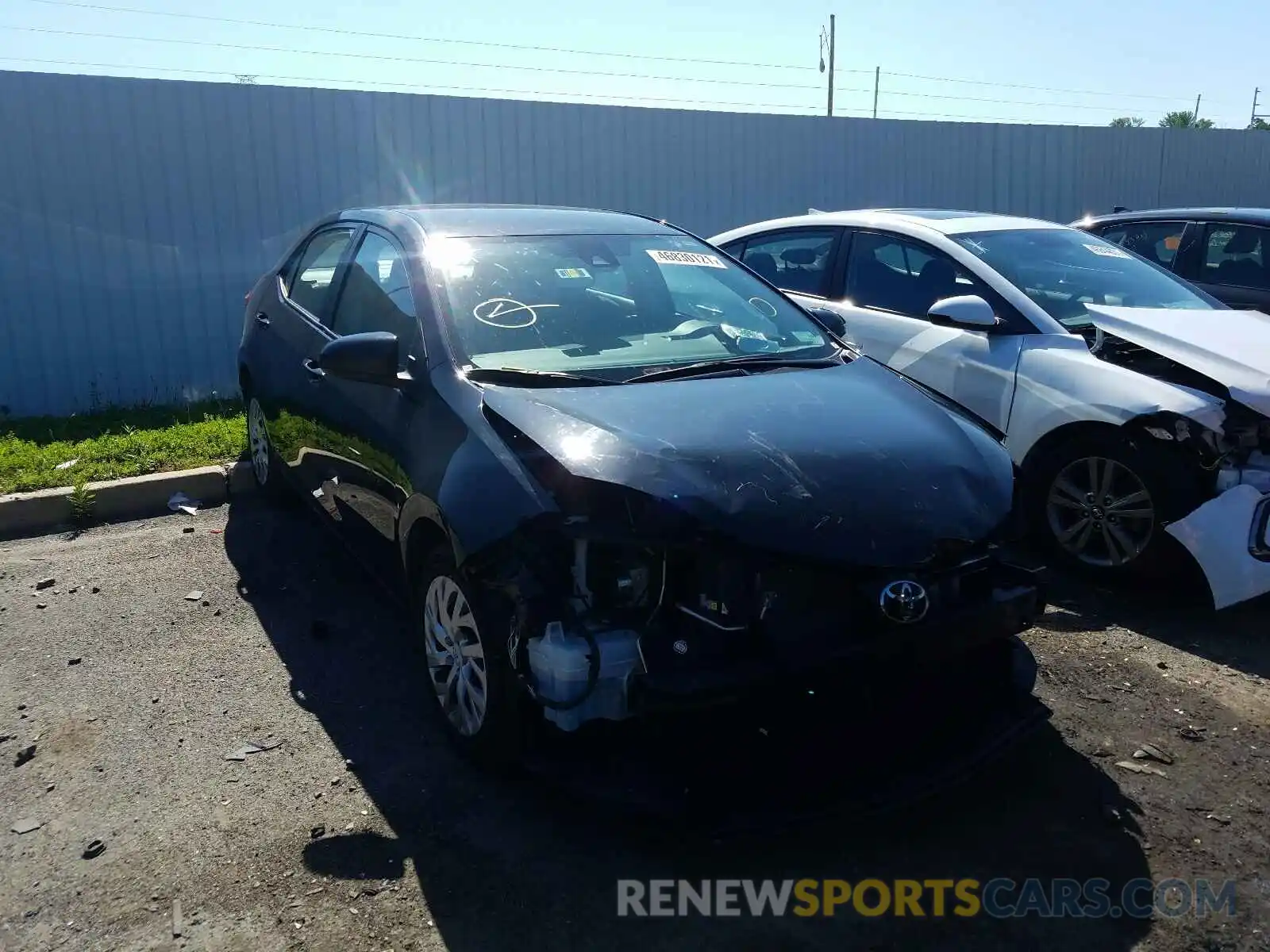 1 Photograph of a damaged car 2T1BURHE8KC238205 TOYOTA COROLLA 2019