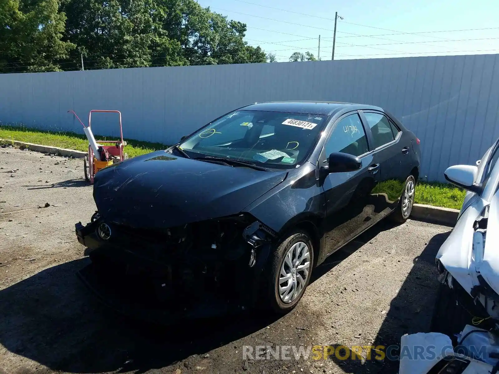 2 Фотография поврежденного автомобиля 2T1BURHE8KC238205 TOYOTA COROLLA 2019