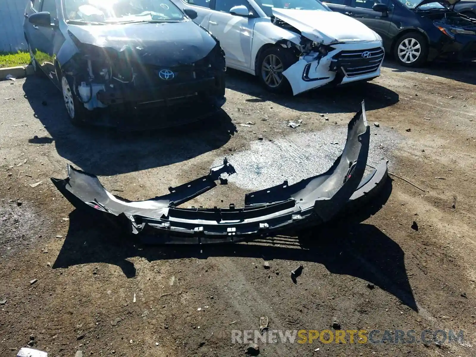 9 Photograph of a damaged car 2T1BURHE8KC238205 TOYOTA COROLLA 2019