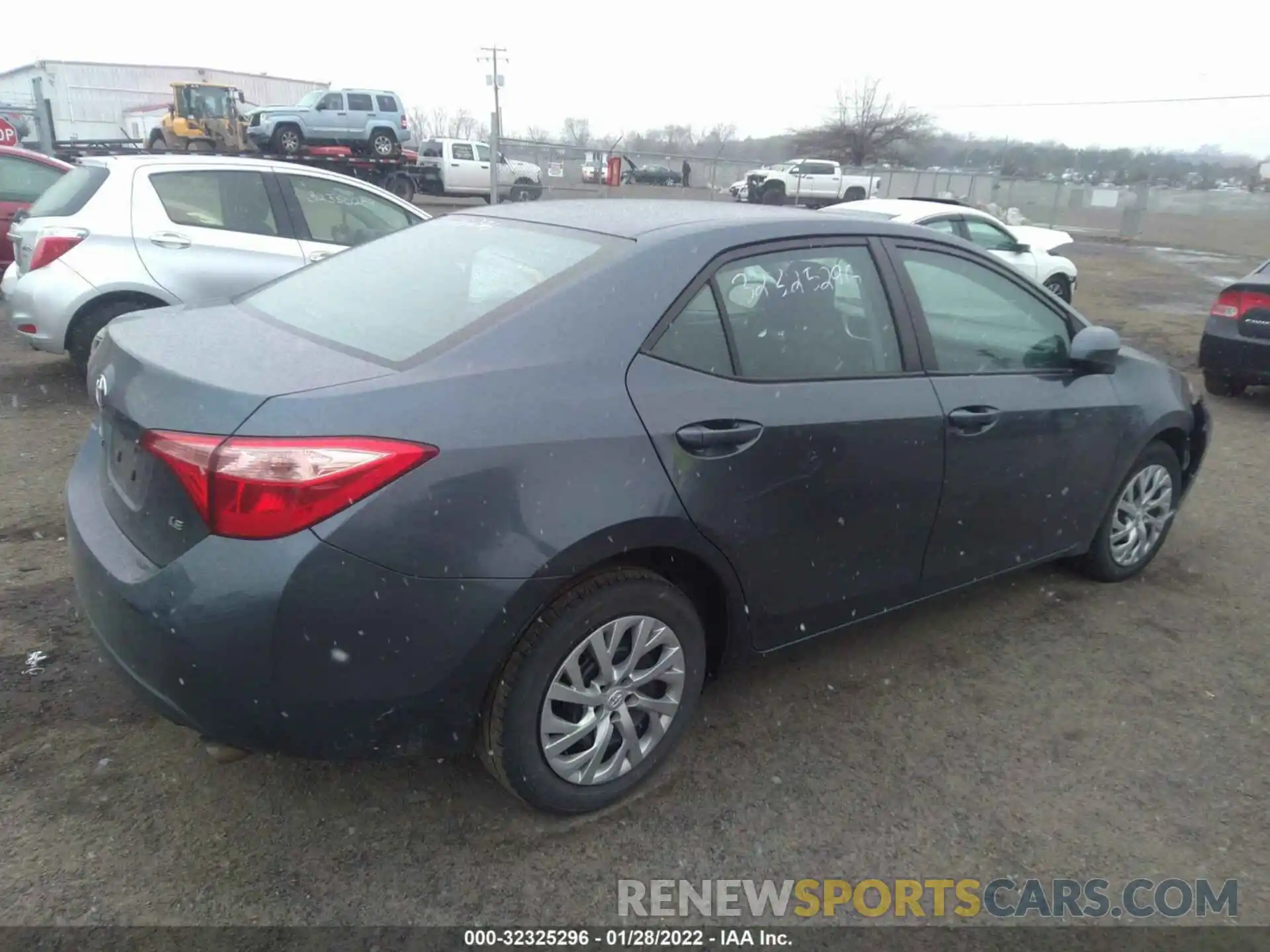 4 Photograph of a damaged car 2T1BURHE8KC238589 TOYOTA COROLLA 2019