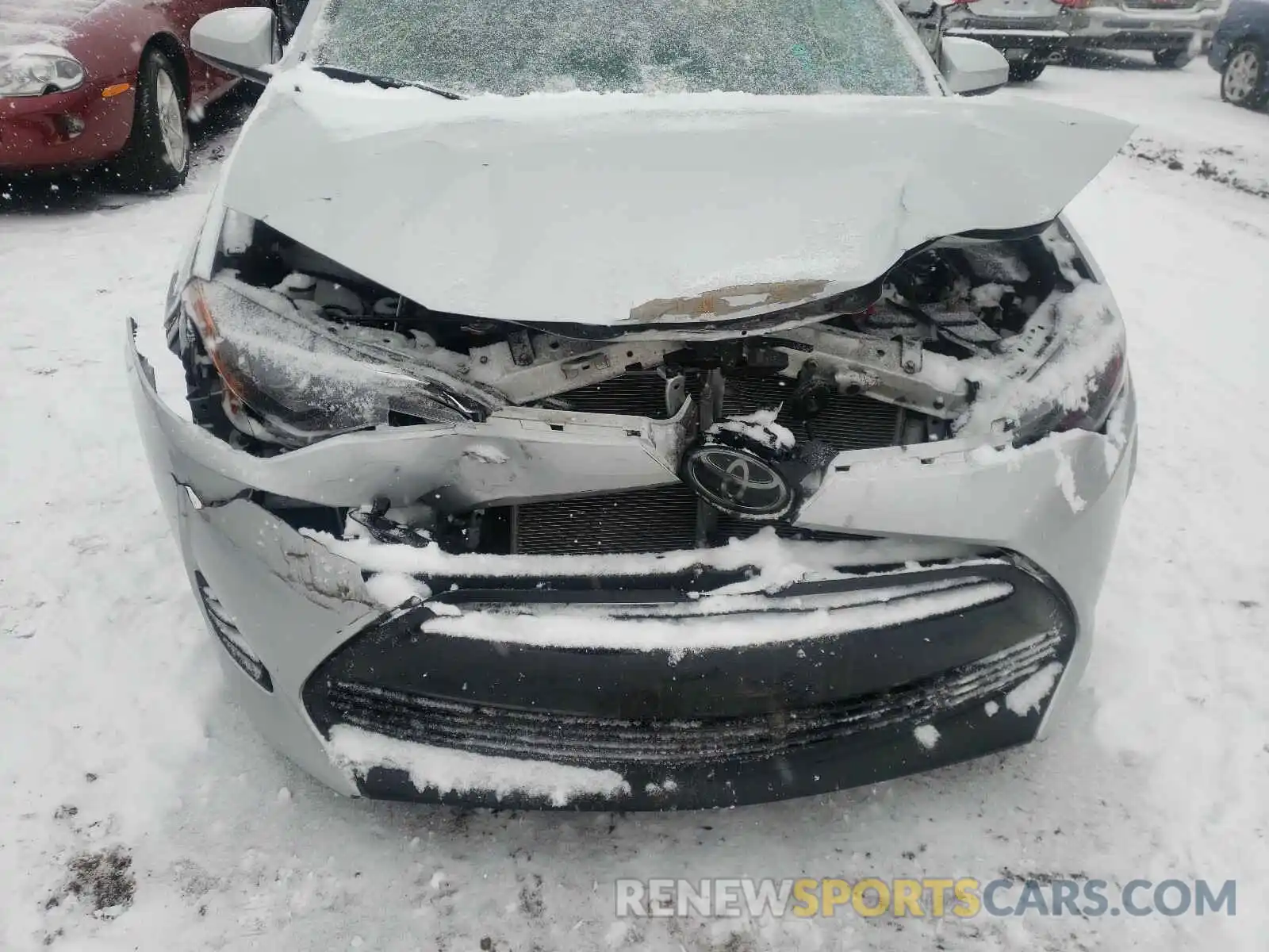 9 Photograph of a damaged car 2T1BURHE8KC238639 TOYOTA COROLLA 2019