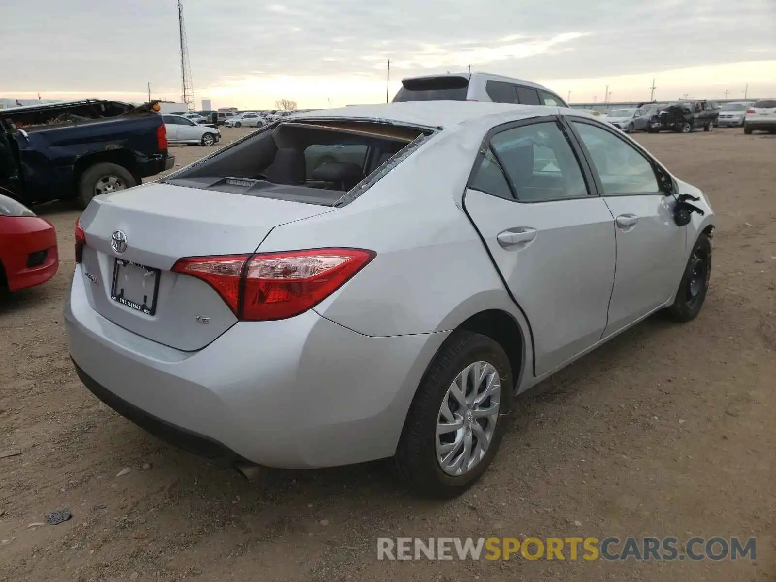 4 Photograph of a damaged car 2T1BURHE8KC239371 TOYOTA COROLLA 2019