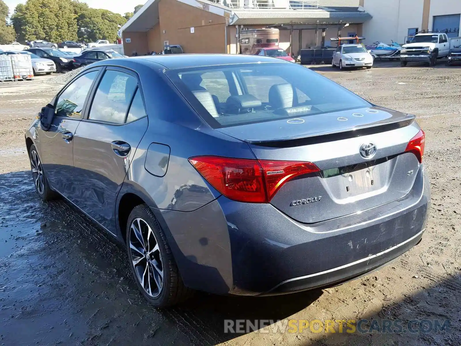 3 Photograph of a damaged car 2T1BURHE8KC239564 TOYOTA COROLLA 2019