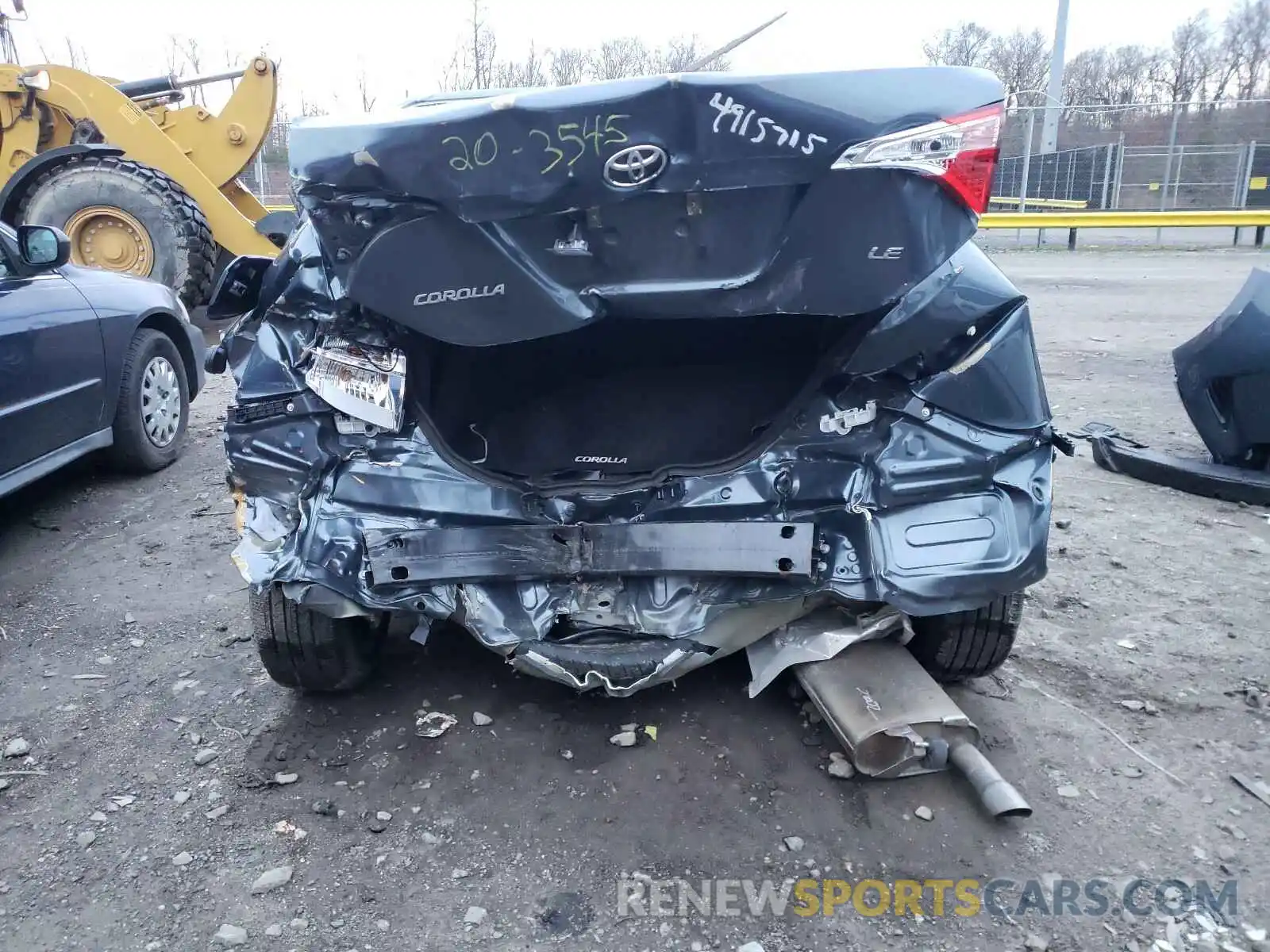 9 Photograph of a damaged car 2T1BURHE8KC239631 TOYOTA COROLLA 2019