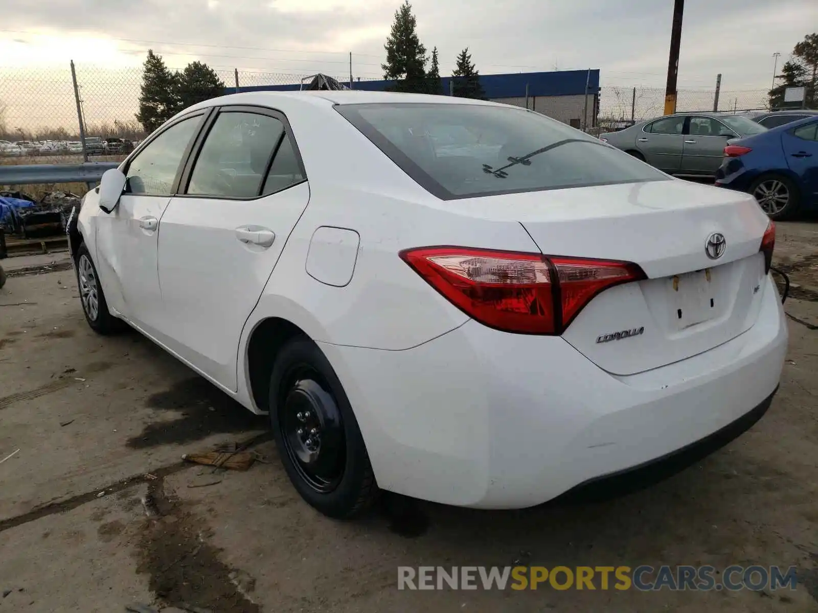 3 Photograph of a damaged car 2T1BURHE8KC240083 TOYOTA COROLLA 2019