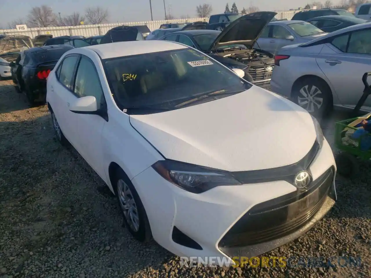 1 Photograph of a damaged car 2T1BURHE8KC240116 TOYOTA COROLLA 2019