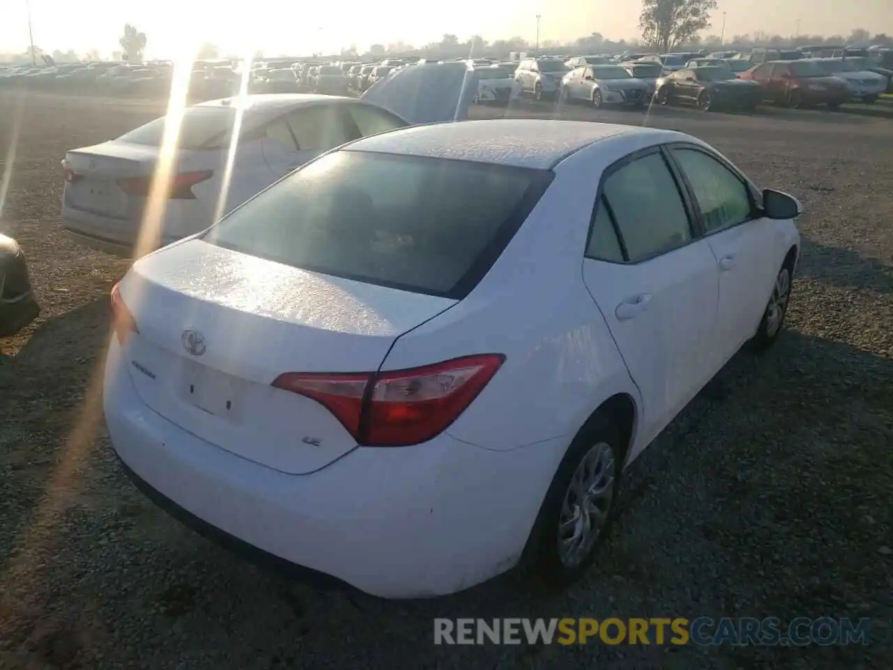 4 Photograph of a damaged car 2T1BURHE8KC240116 TOYOTA COROLLA 2019