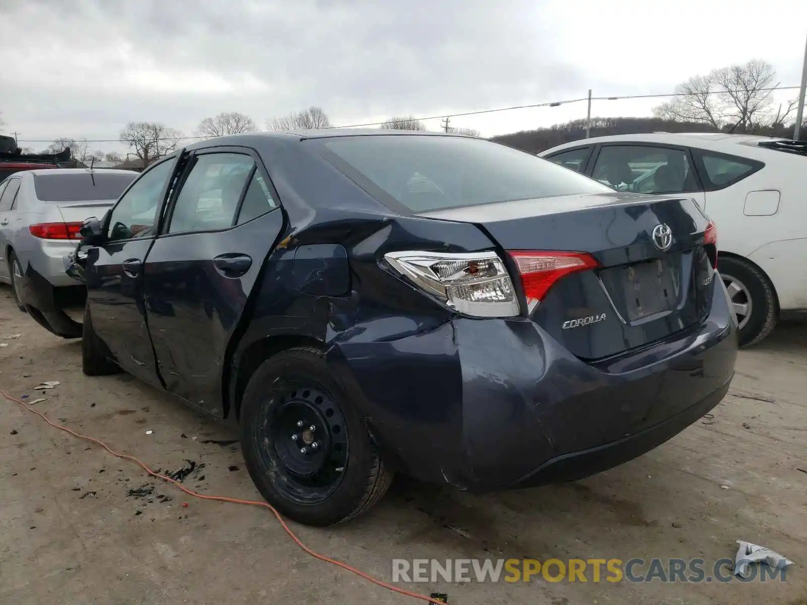 3 Photograph of a damaged car 2T1BURHE8KC240178 TOYOTA COROLLA 2019