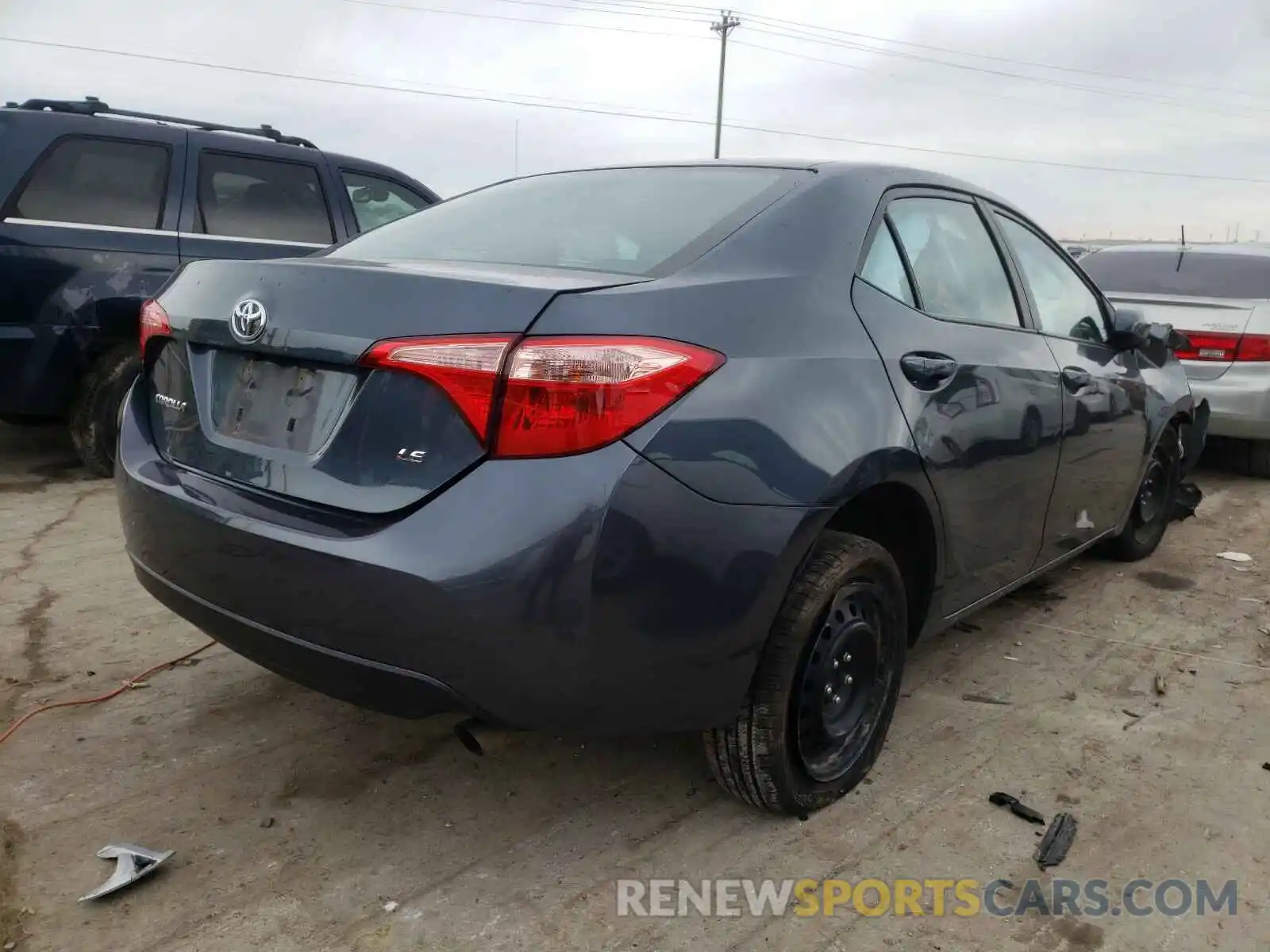 4 Photograph of a damaged car 2T1BURHE8KC240178 TOYOTA COROLLA 2019