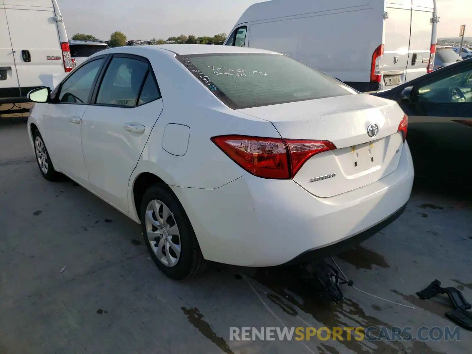 3 Photograph of a damaged car 2T1BURHE8KC241167 TOYOTA COROLLA 2019