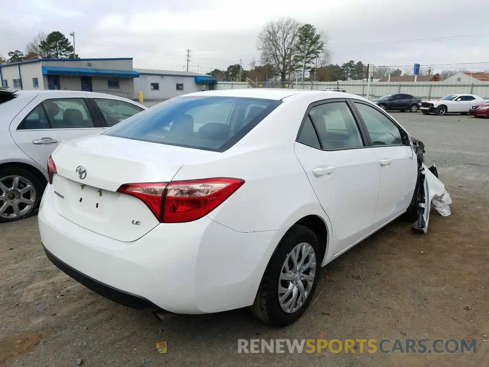 4 Photograph of a damaged car 2T1BURHE8KC241184 TOYOTA COROLLA 2019