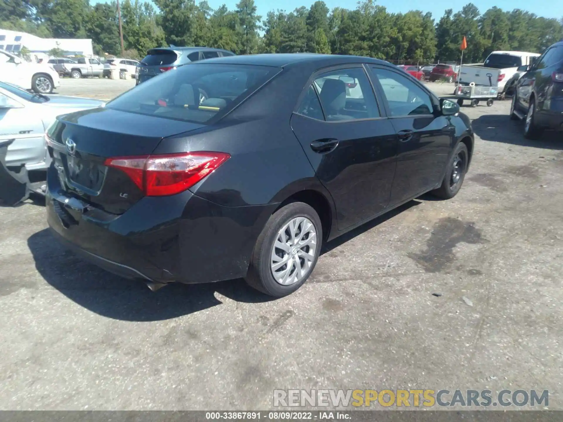 4 Photograph of a damaged car 2T1BURHE8KC241539 TOYOTA COROLLA 2019