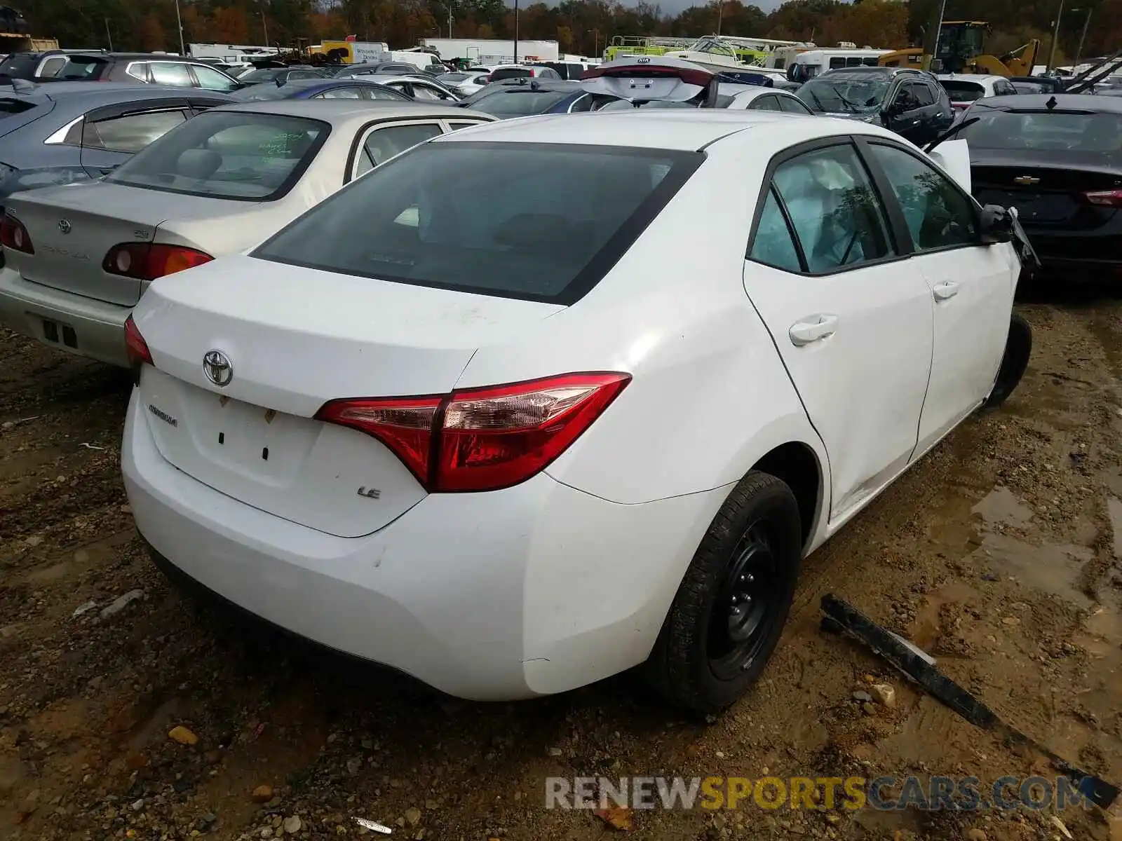 4 Photograph of a damaged car 2T1BURHE8KC241573 TOYOTA COROLLA 2019