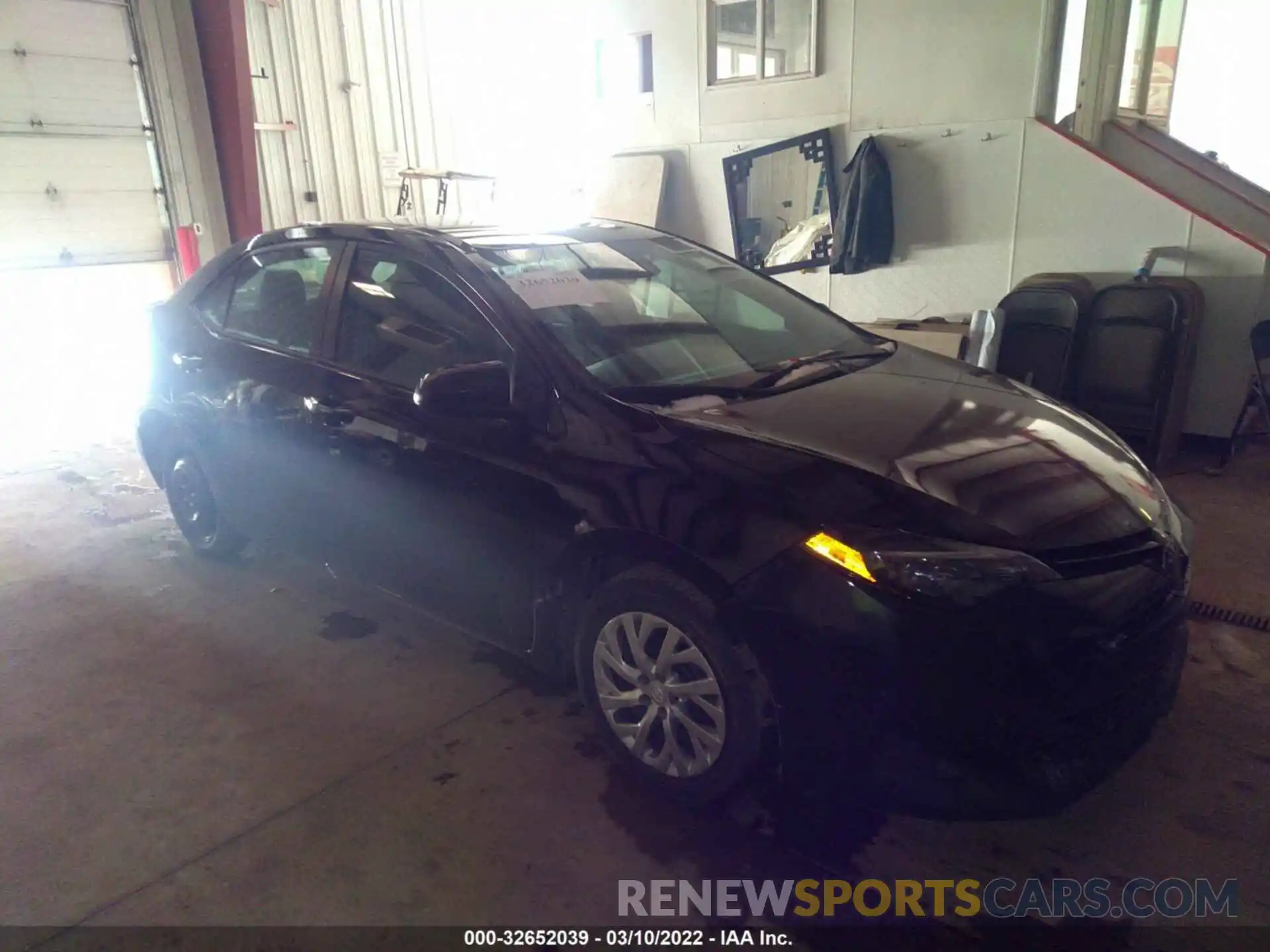 1 Photograph of a damaged car 2T1BURHE8KC241668 TOYOTA COROLLA 2019