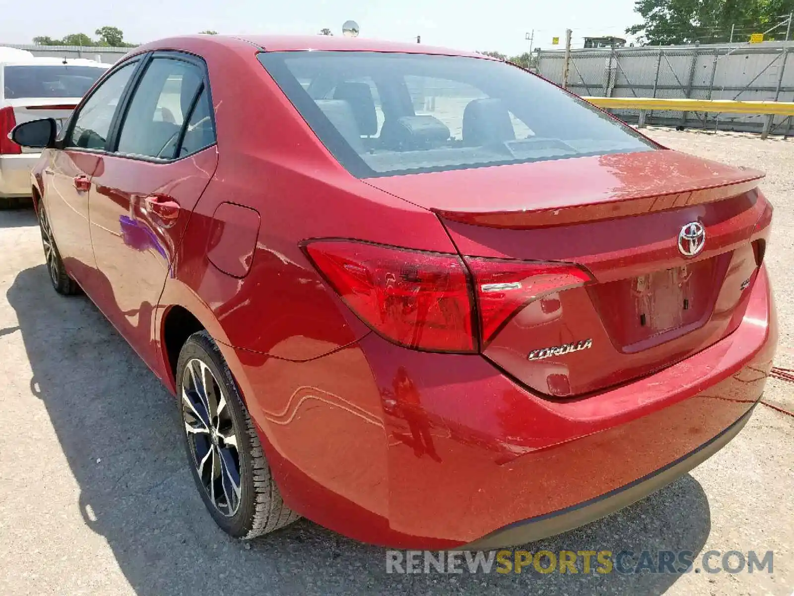 3 Photograph of a damaged car 2T1BURHE8KC241914 TOYOTA COROLLA 2019