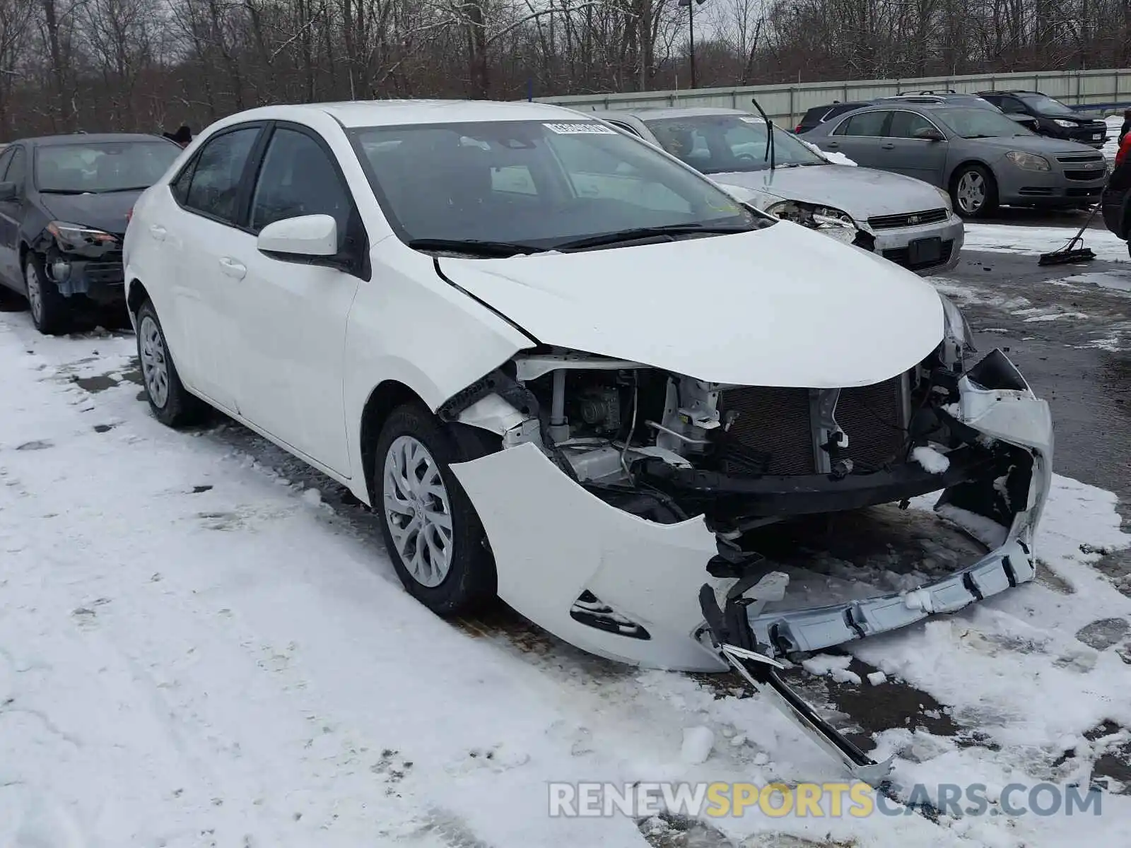 1 Photograph of a damaged car 2T1BURHE8KC242268 TOYOTA COROLLA 2019