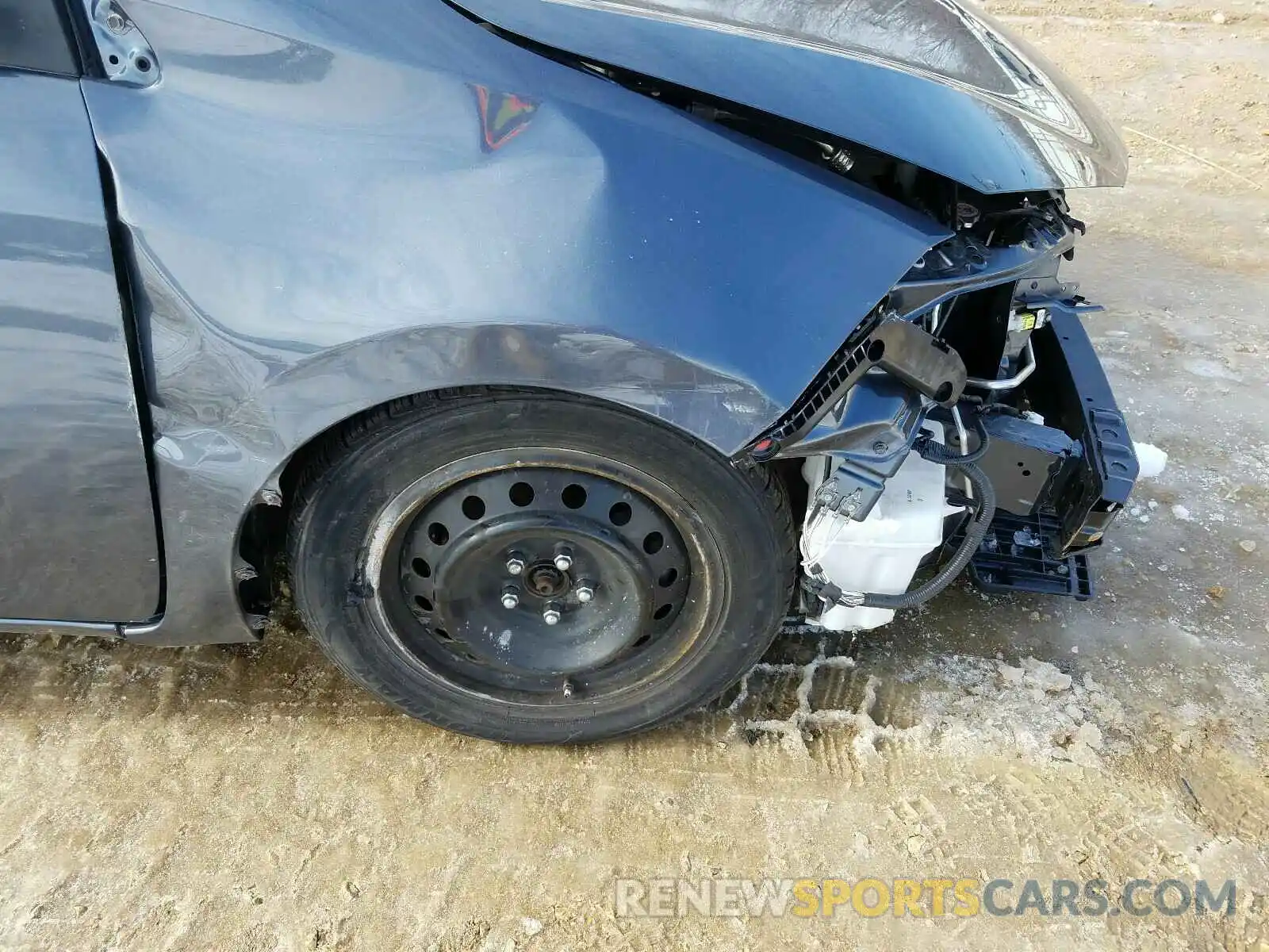 9 Photograph of a damaged car 2T1BURHE8KC242285 TOYOTA COROLLA 2019