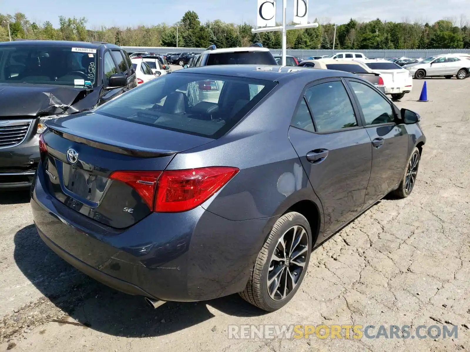 4 Photograph of a damaged car 2T1BURHE8KC242612 TOYOTA COROLLA 2019