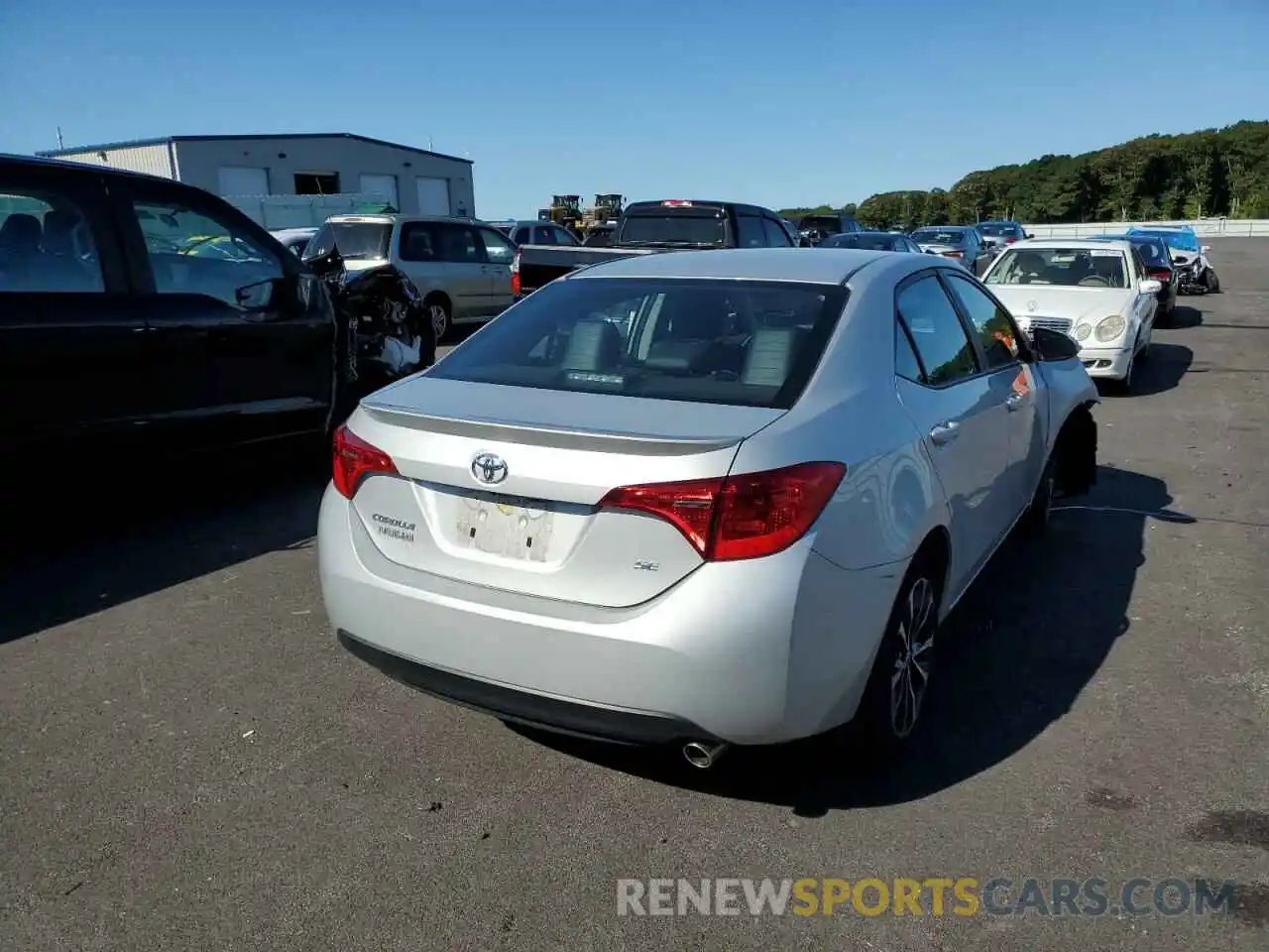 4 Photograph of a damaged car 2T1BURHE8KC243582 TOYOTA COROLLA 2019