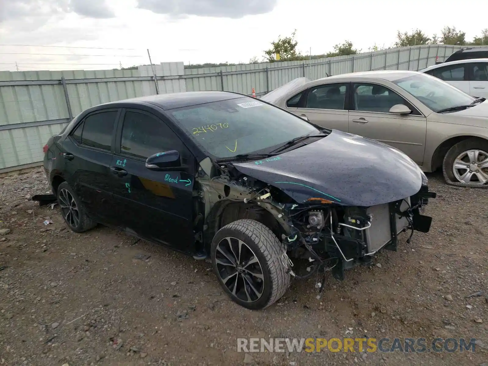 1 Photograph of a damaged car 2T1BURHE8KC244070 TOYOTA COROLLA 2019