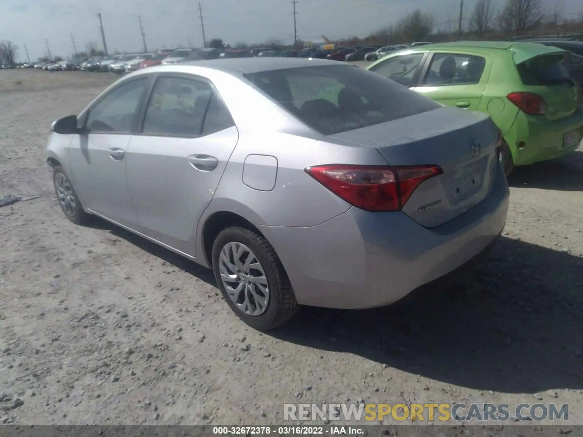 3 Photograph of a damaged car 2T1BURHE8KC244246 TOYOTA COROLLA 2019