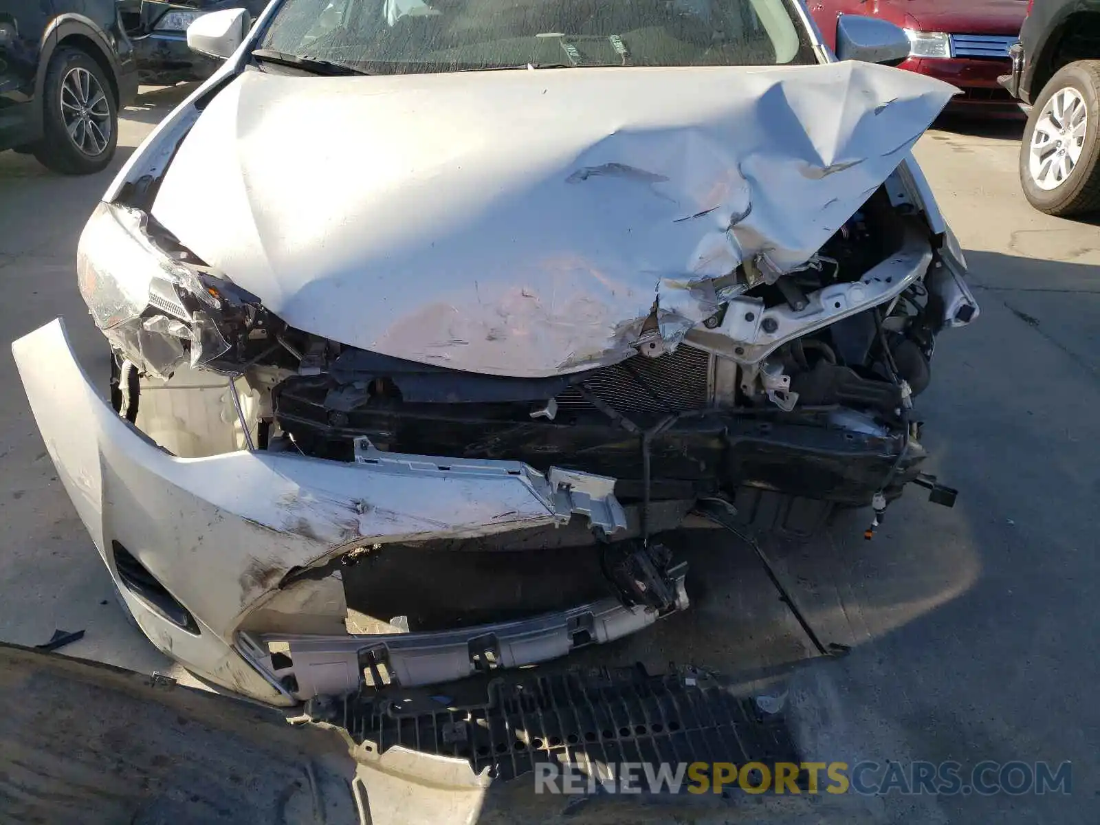 7 Photograph of a damaged car 2T1BURHE8KC245879 TOYOTA COROLLA 2019