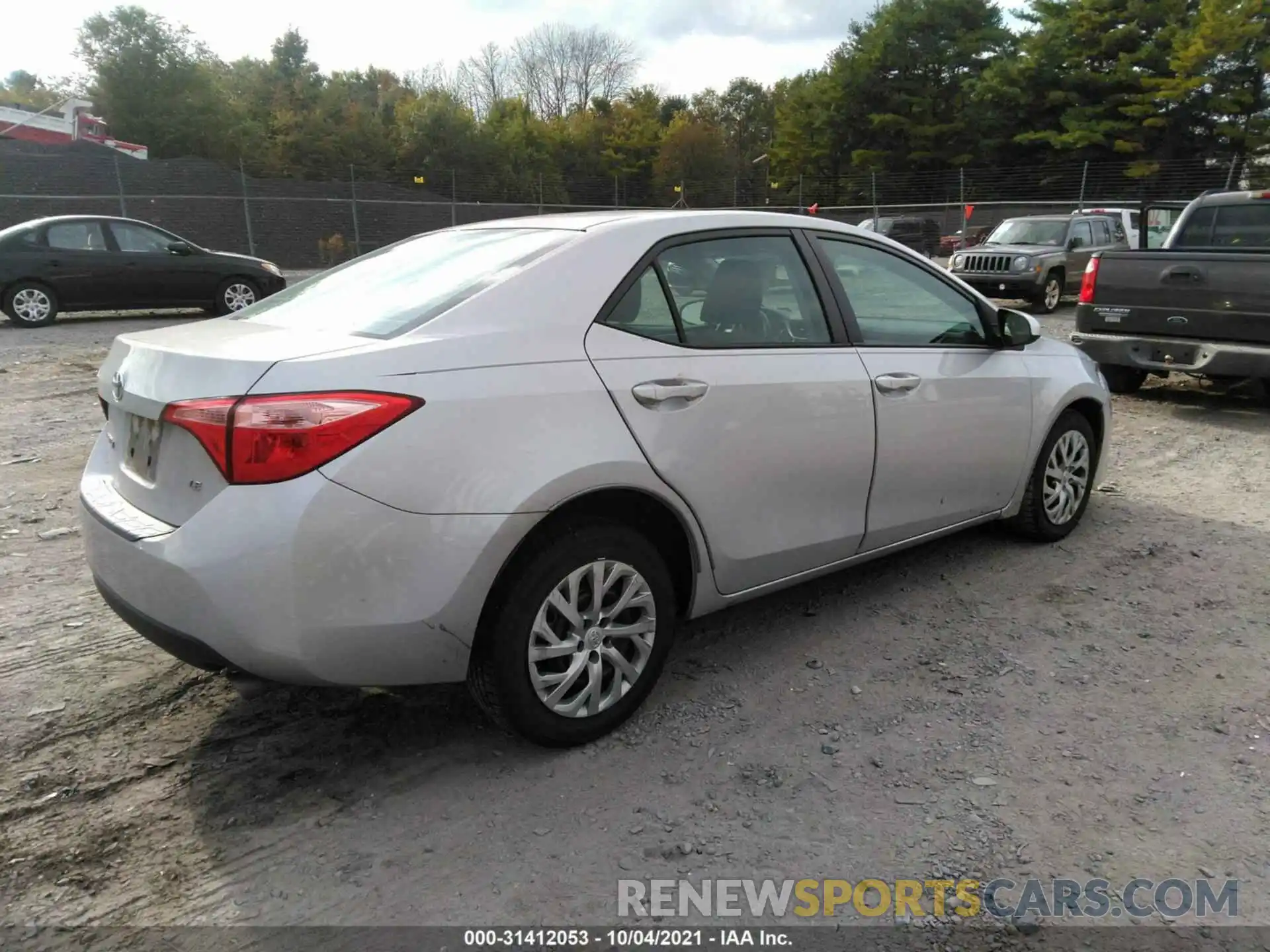 4 Photograph of a damaged car 2T1BURHE8KC246384 TOYOTA COROLLA 2019