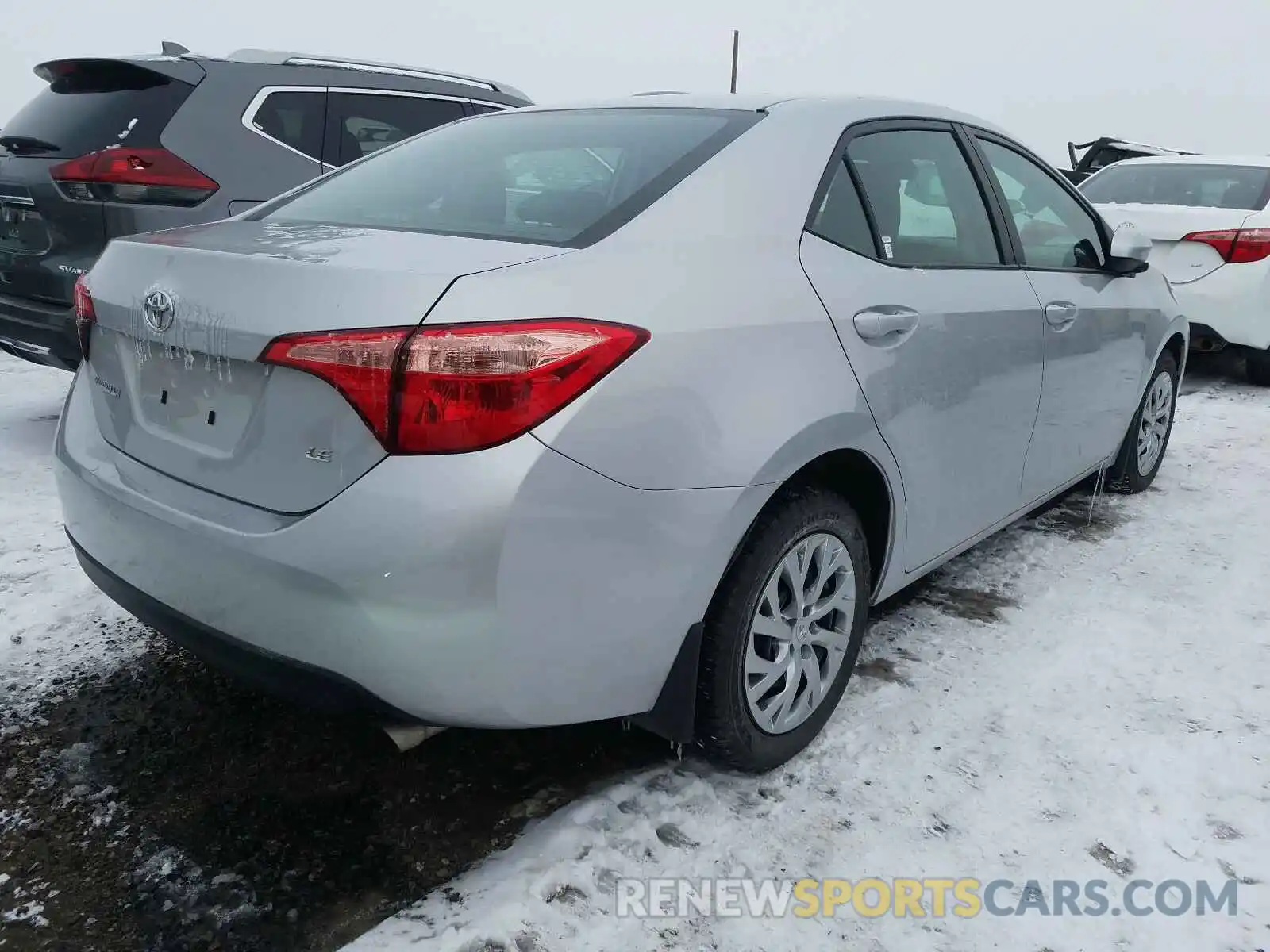 4 Photograph of a damaged car 2T1BURHE8KC246837 TOYOTA COROLLA 2019