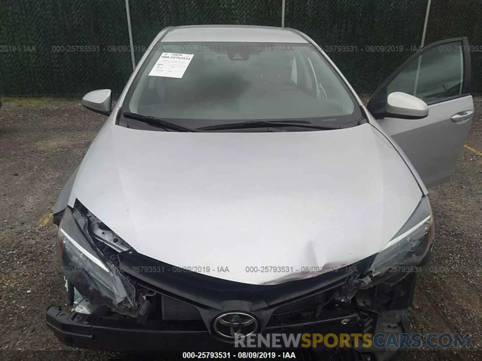 10 Photograph of a damaged car 2T1BURHE9KC126609 TOYOTA COROLLA 2019