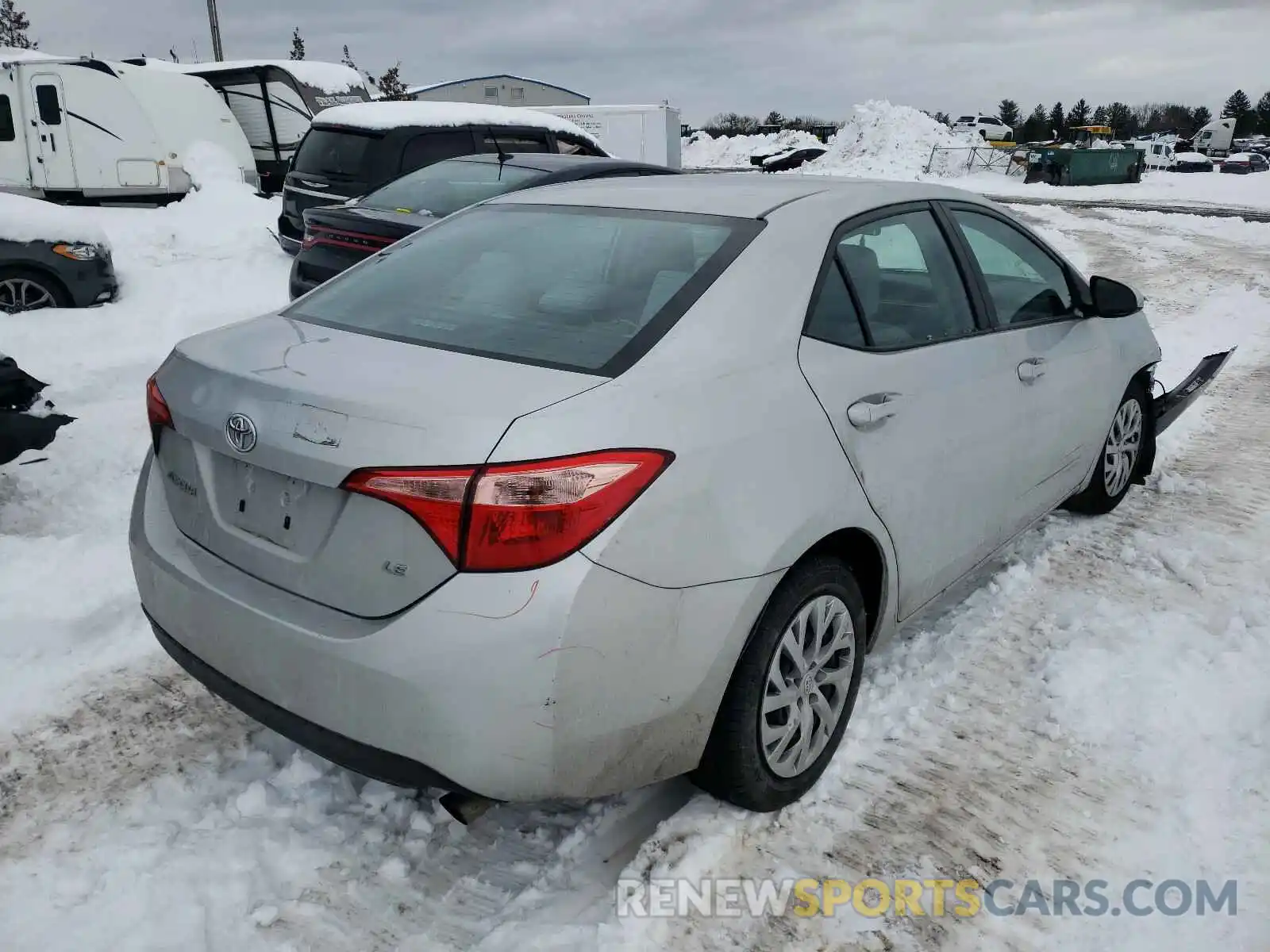 4 Photograph of a damaged car 2T1BURHE9KC127579 TOYOTA COROLLA 2019