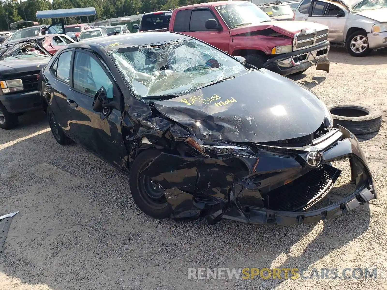 1 Photograph of a damaged car 2T1BURHE9KC128604 TOYOTA COROLLA 2019