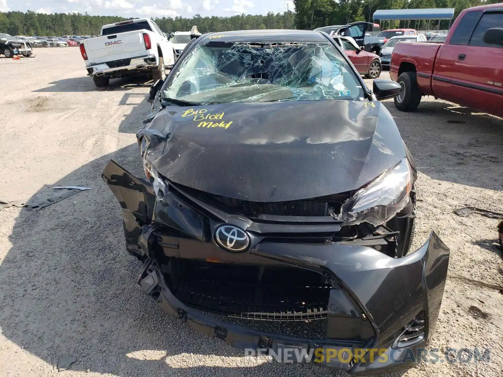 9 Photograph of a damaged car 2T1BURHE9KC128604 TOYOTA COROLLA 2019