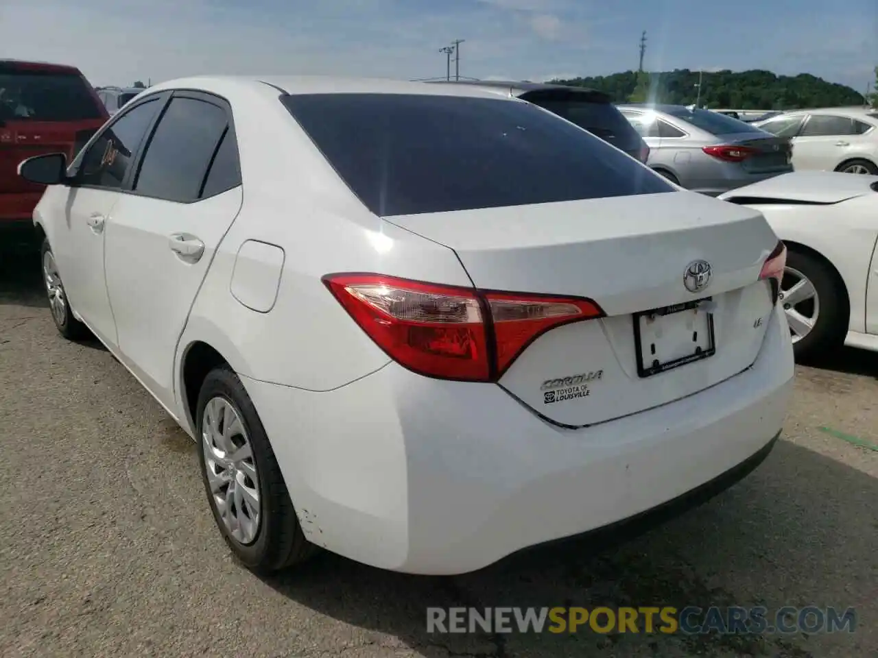 3 Photograph of a damaged car 2T1BURHE9KC128666 TOYOTA COROLLA 2019