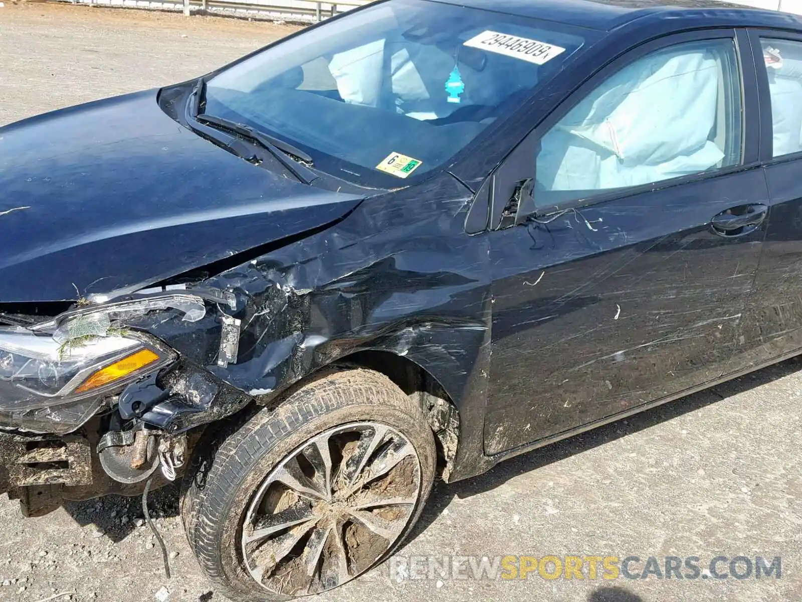 9 Photograph of a damaged car 2T1BURHE9KC128974 TOYOTA COROLLA 2019