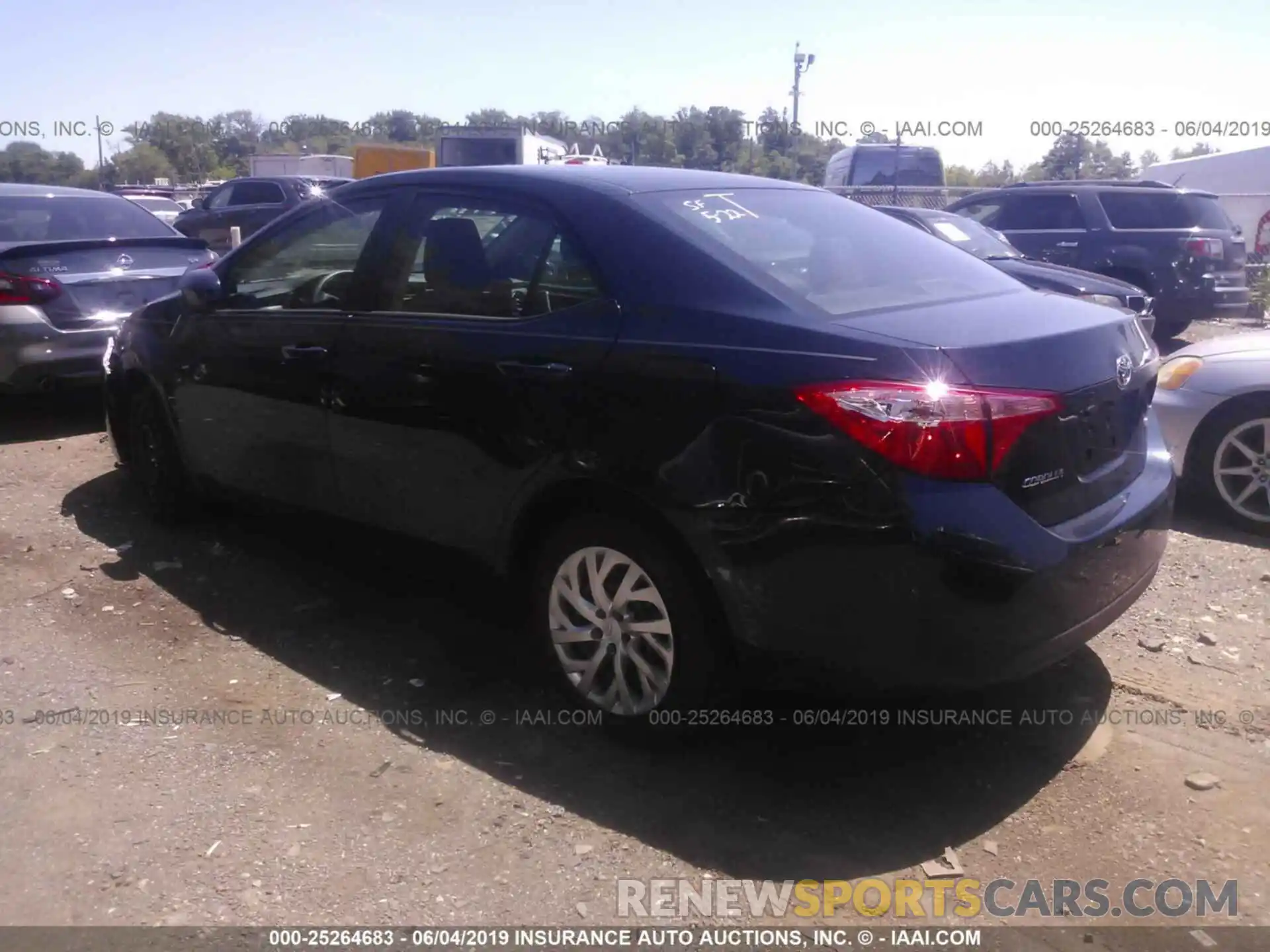 3 Photograph of a damaged car 2T1BURHE9KC129221 TOYOTA COROLLA 2019