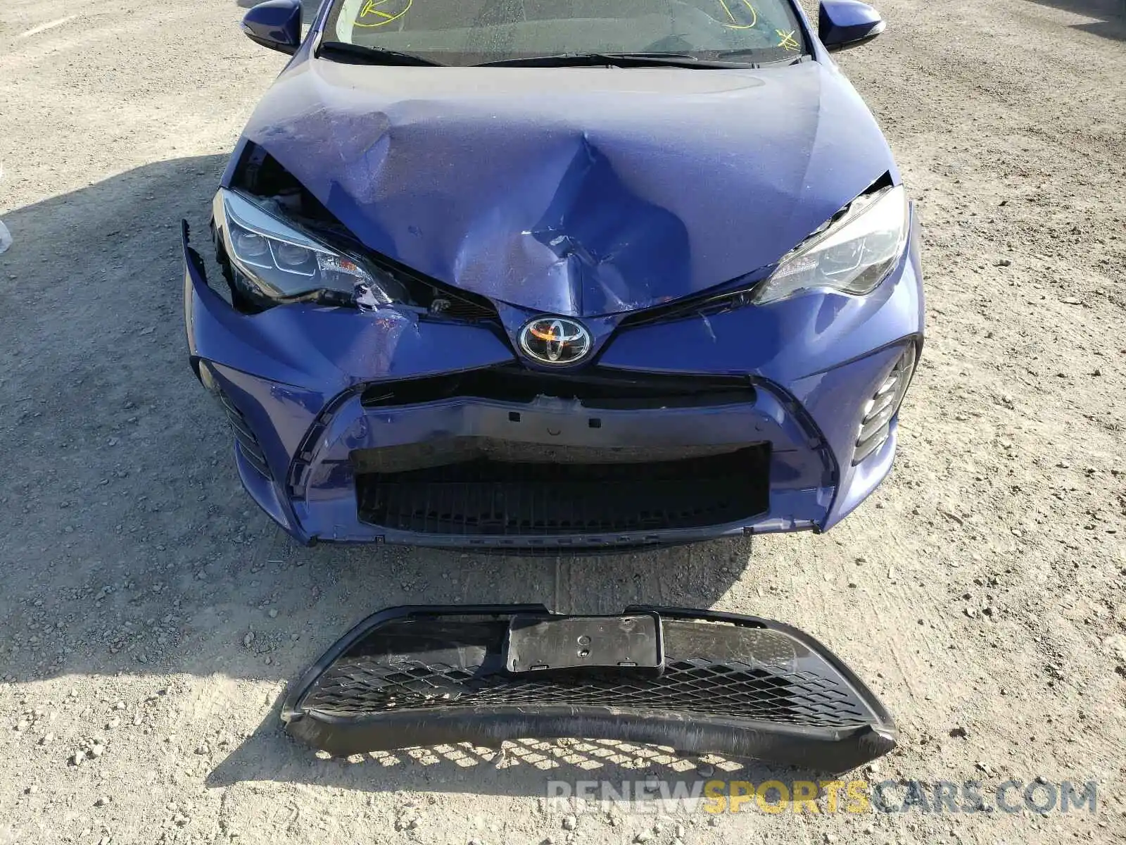 9 Photograph of a damaged car 2T1BURHE9KC129798 TOYOTA COROLLA 2019